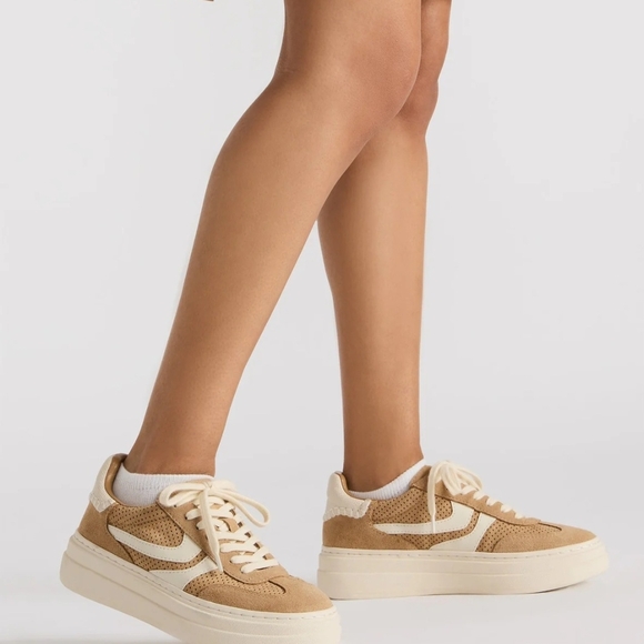 Steve Madden Tan and Cream Women's Sneakers - Picture 11 of 12